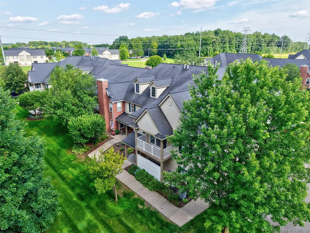 4163 Hampton Ridge Boulevard Genoa Township MI 48843
