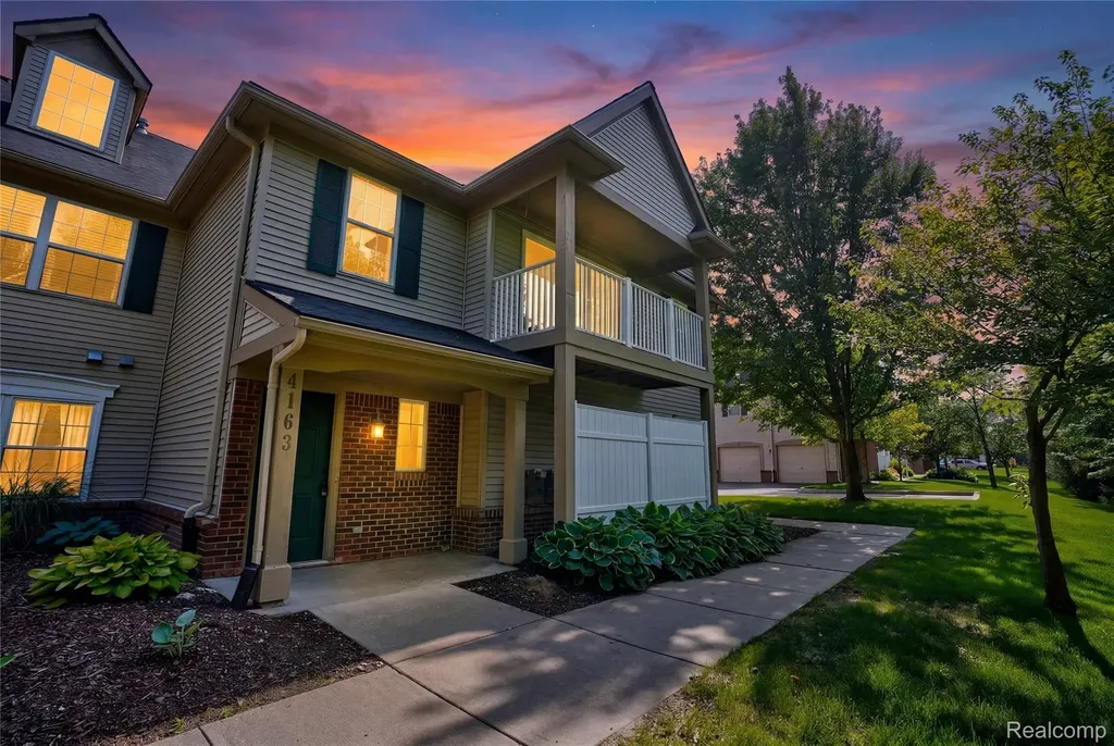 4163 Hampton Ridge Boulevard Genoa Township MI 48843