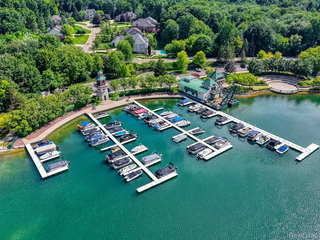 10763 Stoney Point Drive Green Oak Township MI 48178