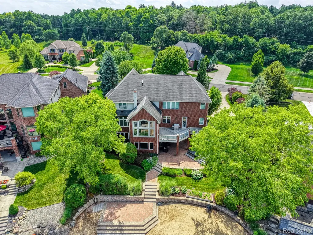 10763 Stoney Point Drive Green Oak Township MI 48178