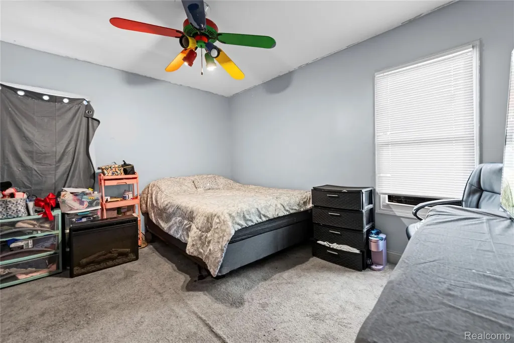 3230 Leslie Street Detroit City MI 48238