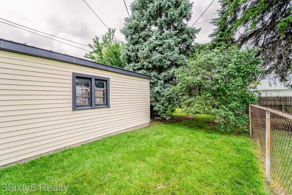 2212 Detroit Avenue Lincoln Park City MI 48146