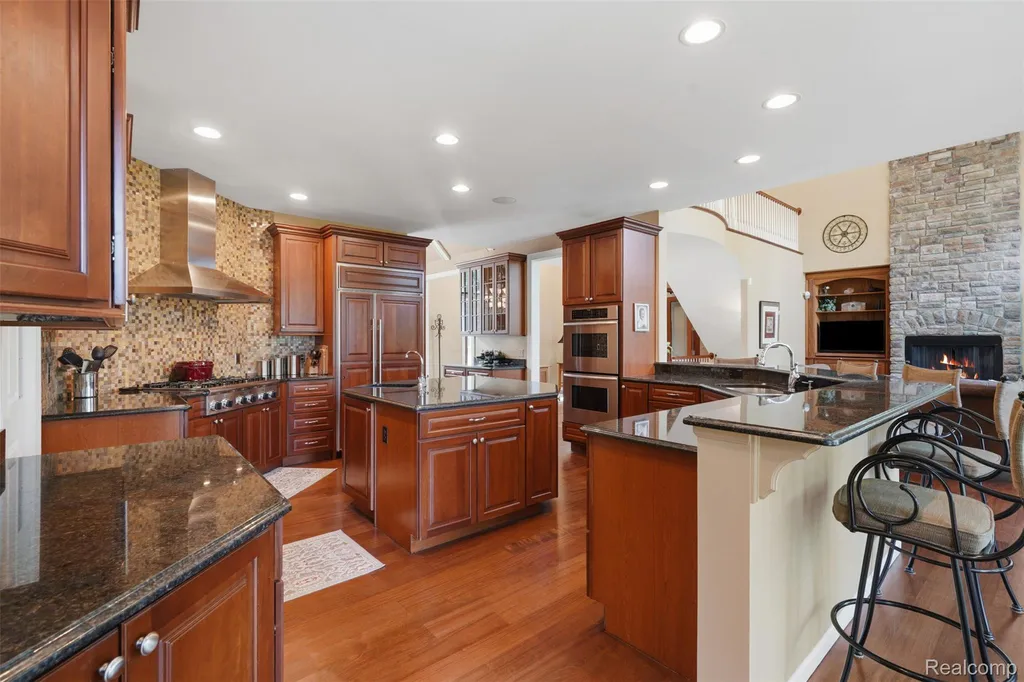5110 Kitson Lane West Bloomfield Charter Township MI 48324