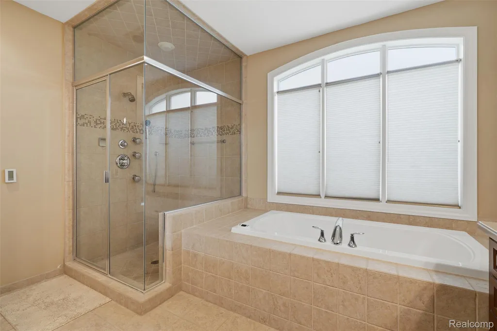 5110 Kitson Lane West Bloomfield Charter Township MI 48324