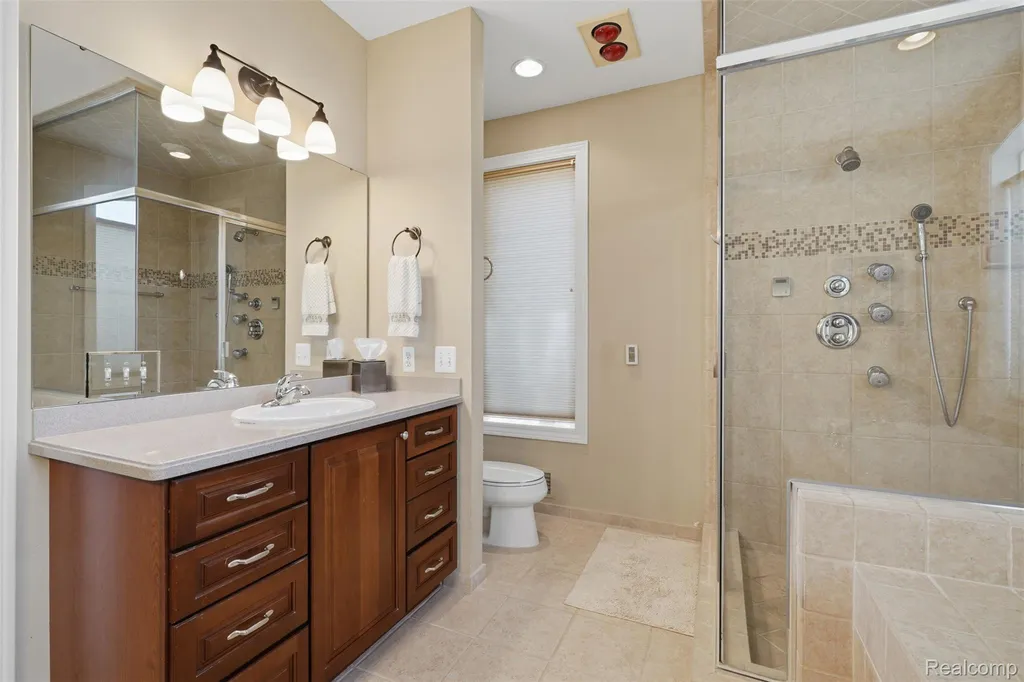 5110 Kitson Lane West Bloomfield Charter Township MI 48324