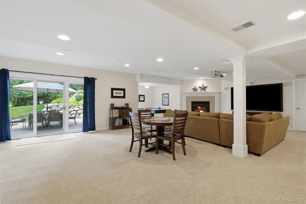 5110 Kitson Lane West Bloomfield Charter Township MI 48324