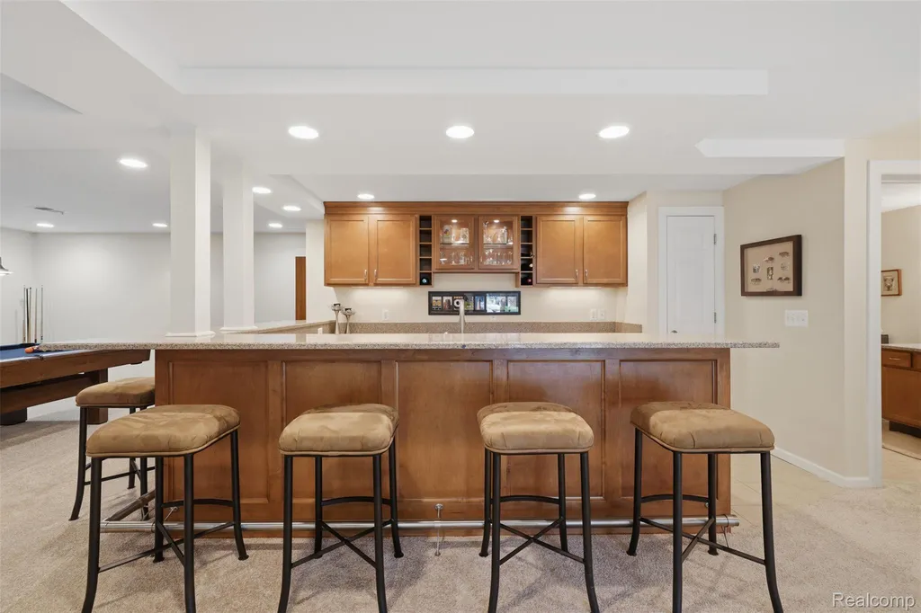5110 Kitson Lane West Bloomfield Charter Township MI 48324
