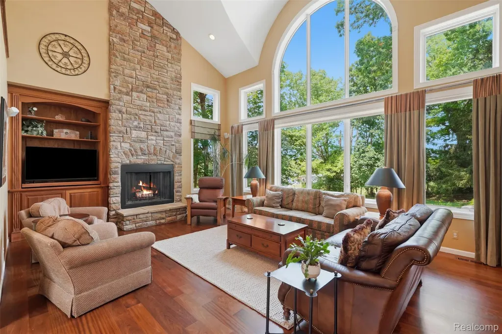 5110 Kitson Lane West Bloomfield Charter Township MI 48324