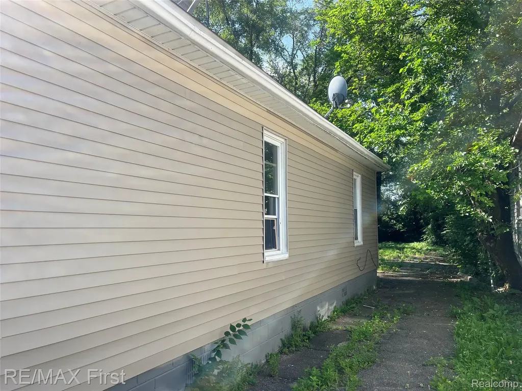 15010 Lappin Street Detroit City MI 48205
