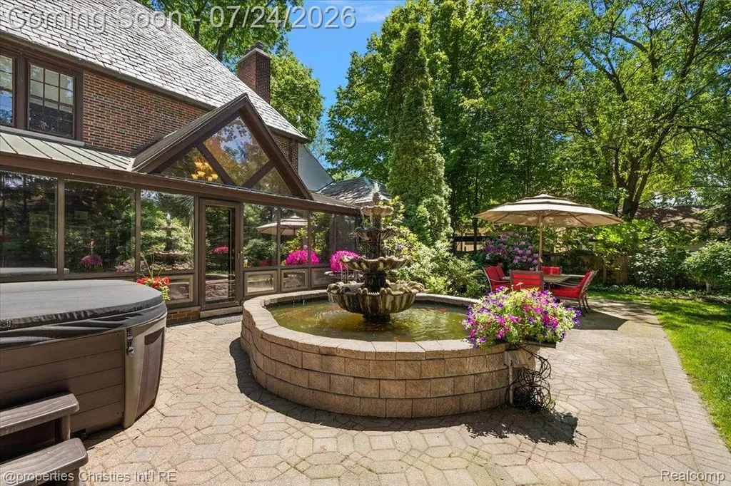 316 Hendrie Boulevard Royal Oak City MI 48067
