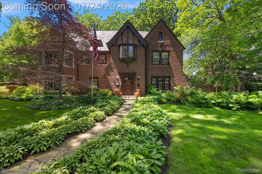 316 Hendrie Boulevard Royal Oak City MI 48067
