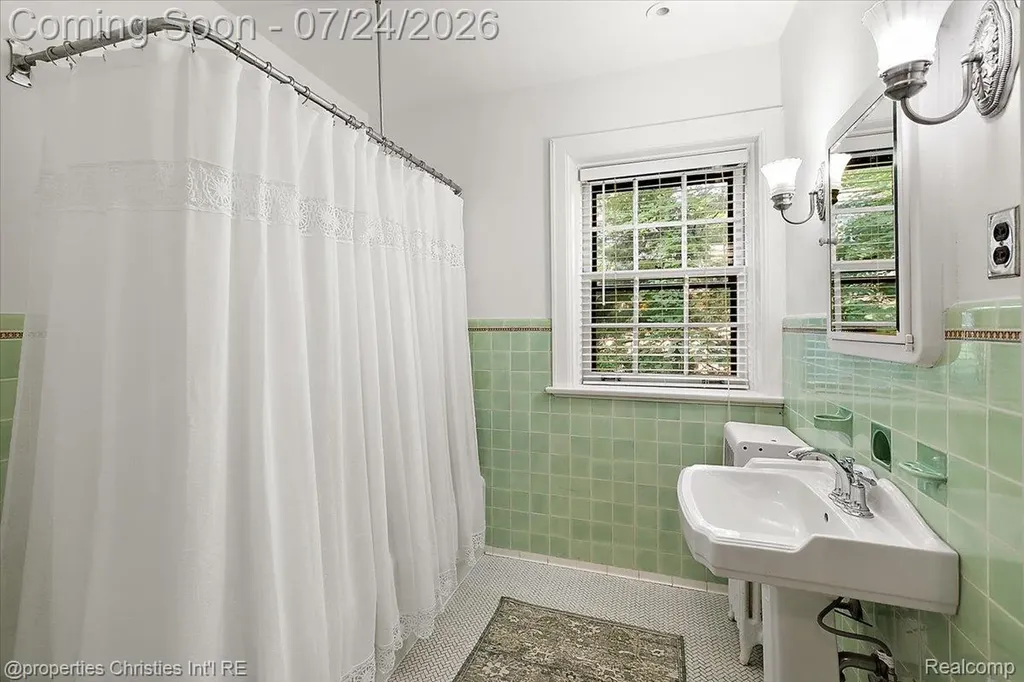 316 Hendrie Boulevard Royal Oak City MI 48067