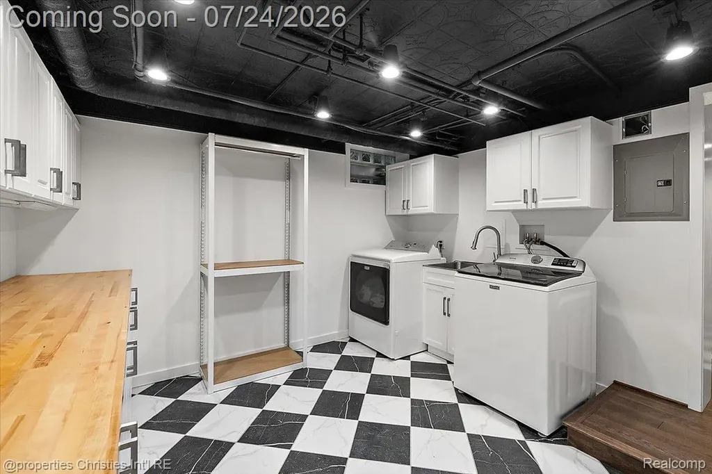316 Hendrie Boulevard Royal Oak City MI 48067