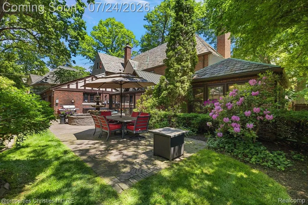 316 Hendrie Boulevard Royal Oak City MI 48067