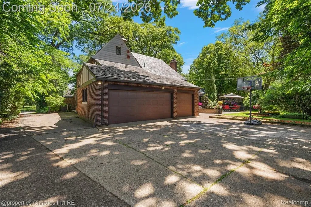 316 Hendrie Boulevard Royal Oak City MI 48067