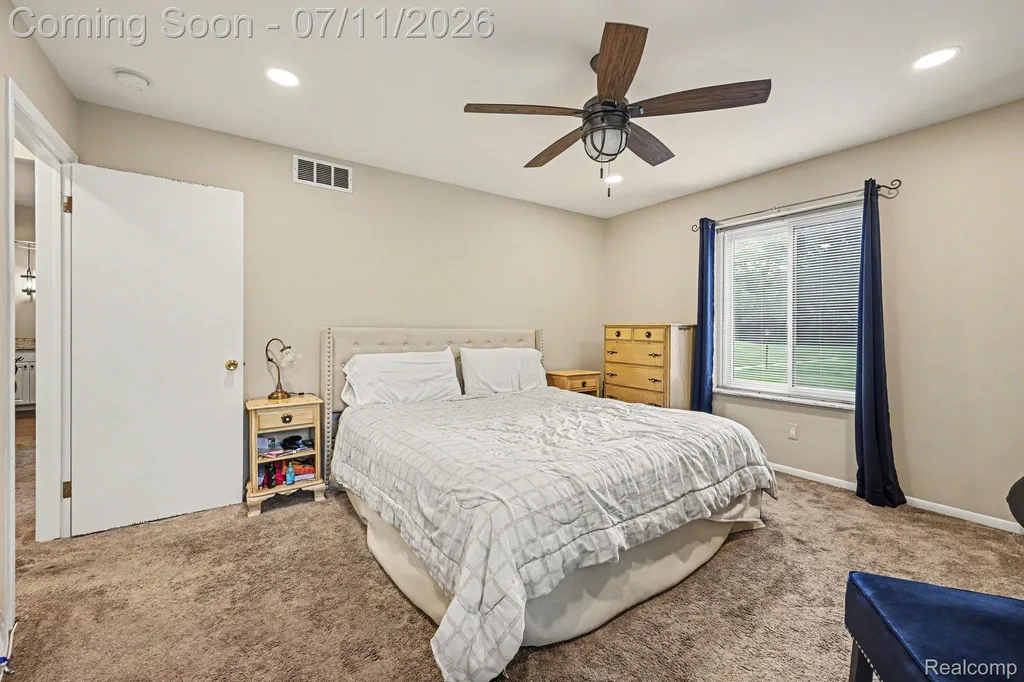 29508 Bobrich Street Livonia City MI 48152