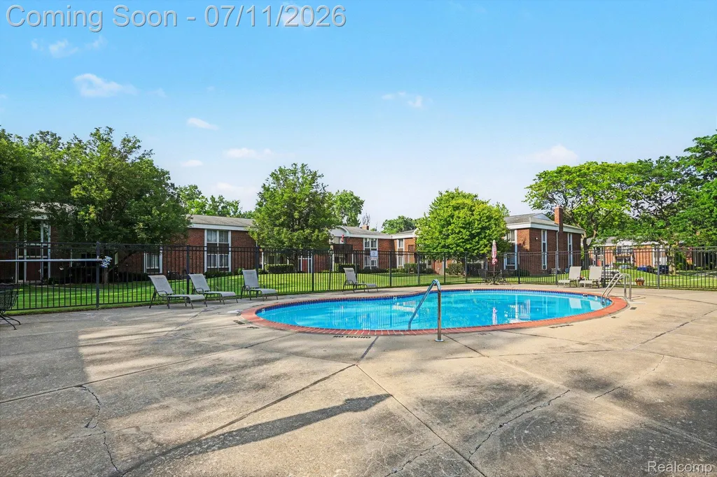 29508 Bobrich Street Livonia City MI 48152
