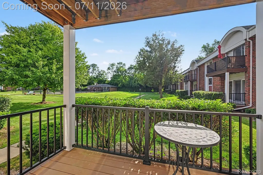 29508 Bobrich Street Livonia City MI 48152