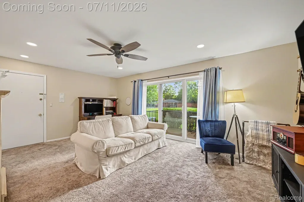 29508 Bobrich Street Livonia City MI 48152