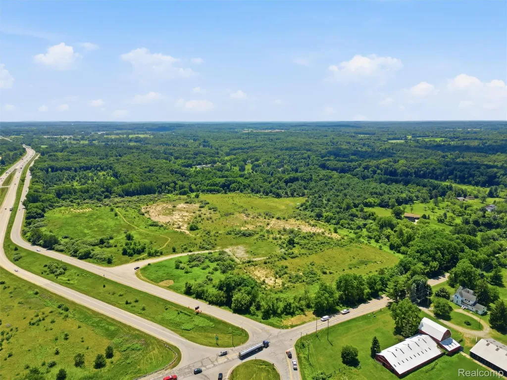 4975 Old Us 23 Hartland Township MI 48430