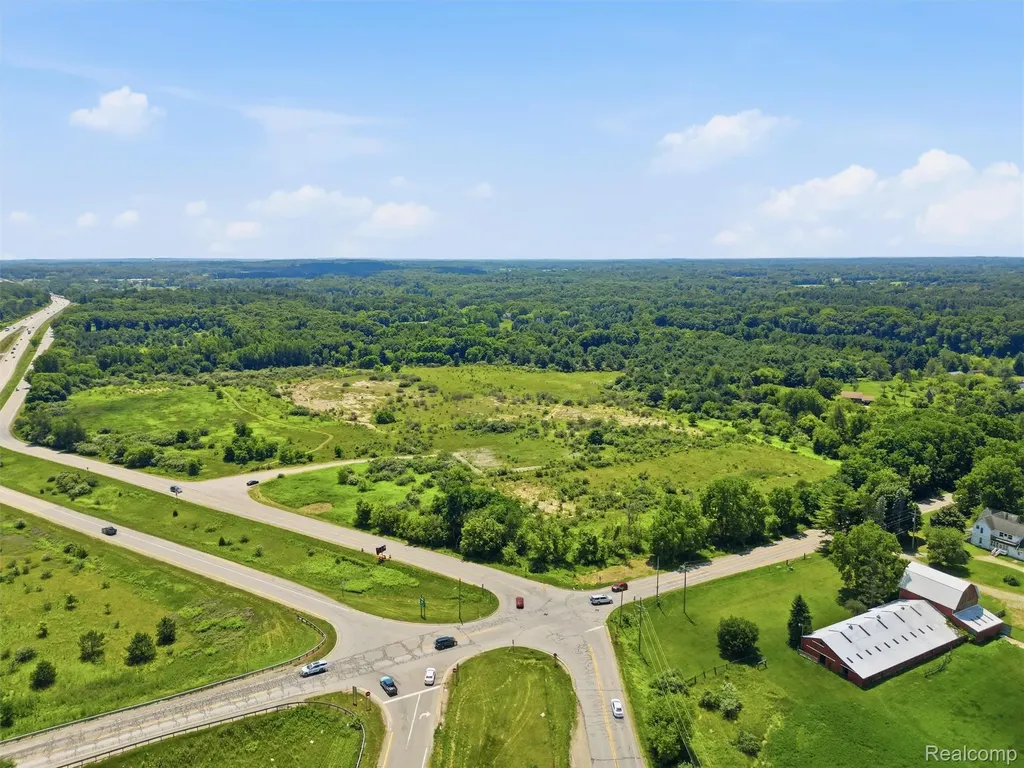 4975 Old Us 23 Hartland Township MI 48430