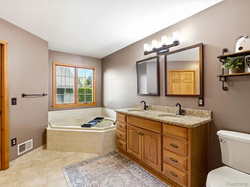 2837 Shorewood Boulevard Fort Gratiot Charter Township MI 48059