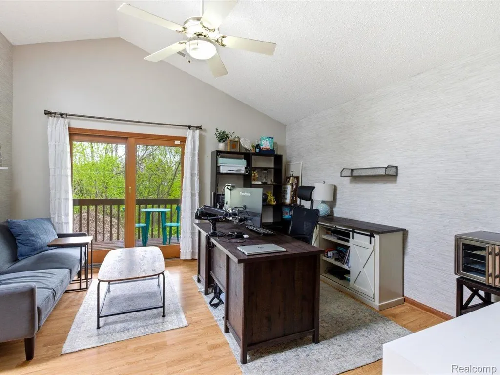 2837 Shorewood Boulevard Fort Gratiot Charter Township MI 48059