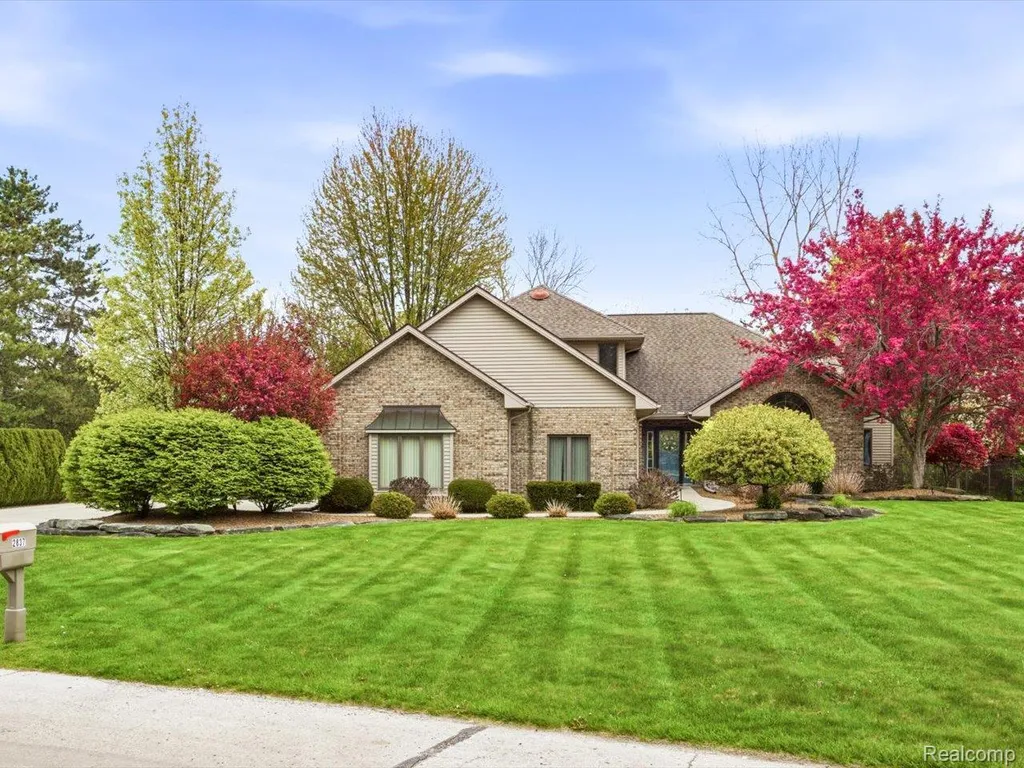 2837 Shorewood Boulevard Fort Gratiot Charter Township MI 48059