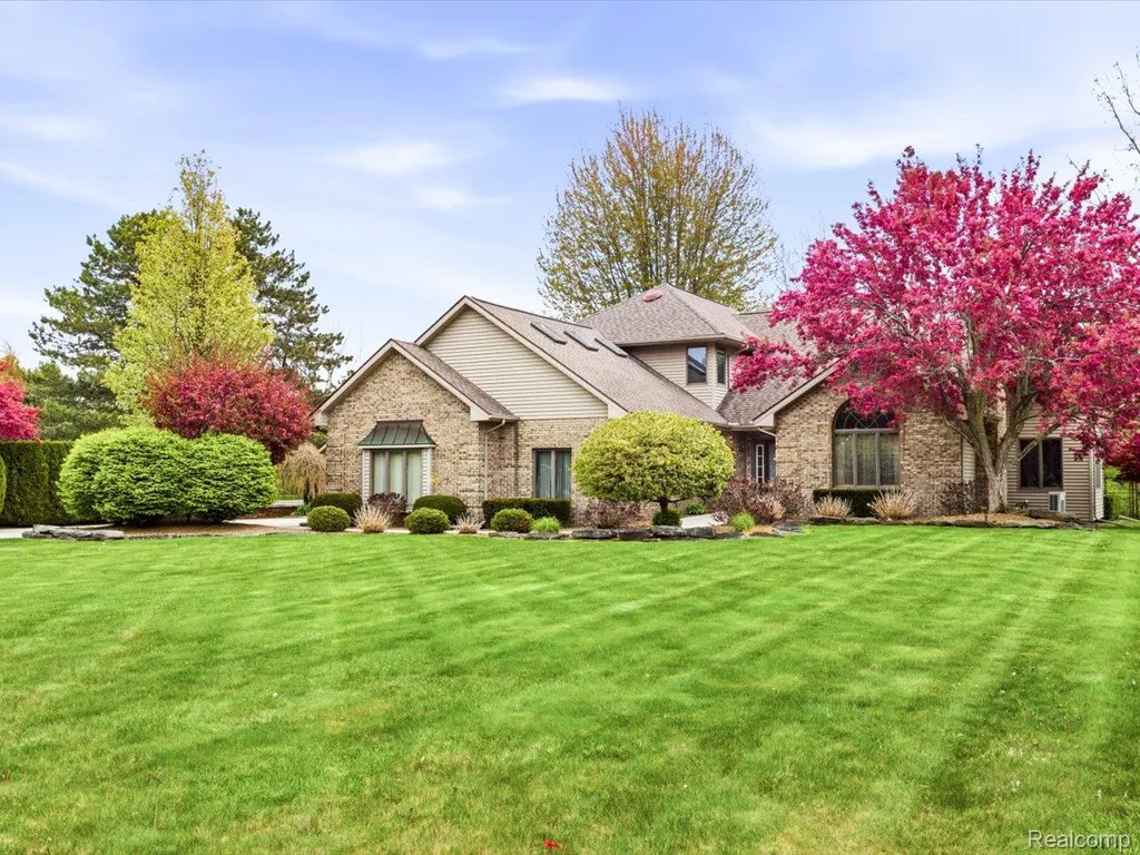 2837 Shorewood Boulevard Fort Gratiot Charter Township MI 48059
