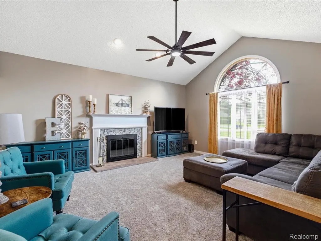 2837 Shorewood Boulevard Fort Gratiot Charter Township MI 48059