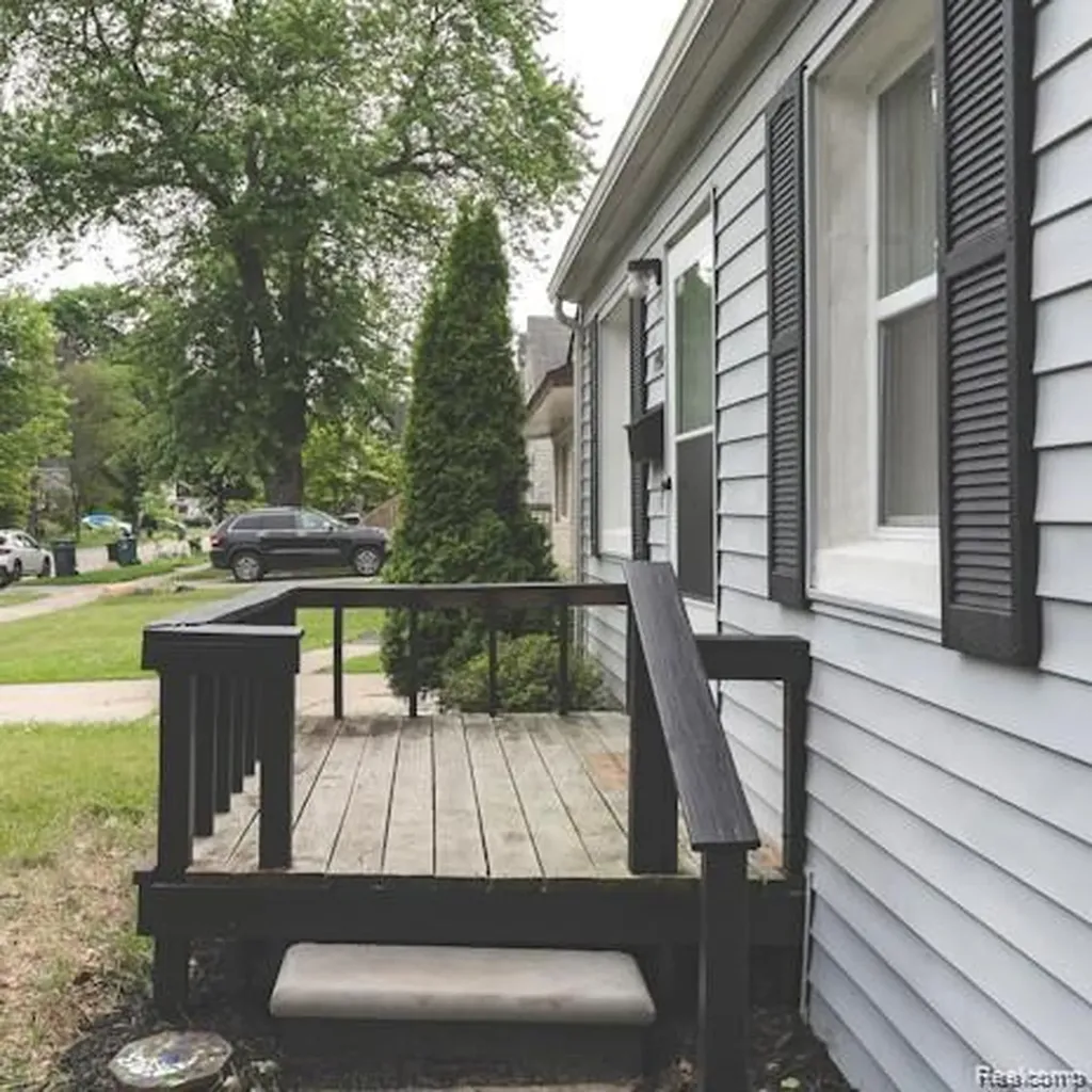440 Jewell Street Ferndale City MI 48220