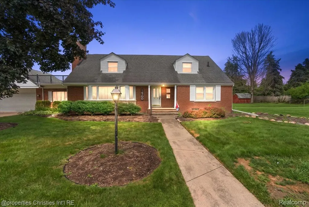 14700 Fox Redford Charter Township MI 48239