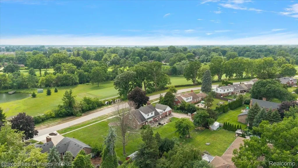 14700 Fox Redford Charter Township MI 48239