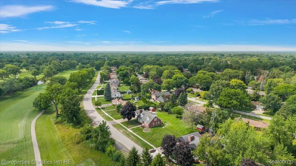 14700 Fox Redford Charter Township MI 48239