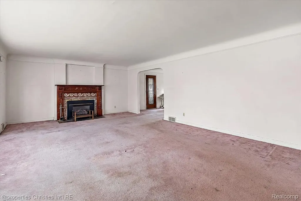 14700 Fox Redford Charter Township MI 48239