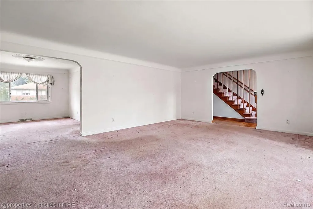 14700 Fox Redford Charter Township MI 48239