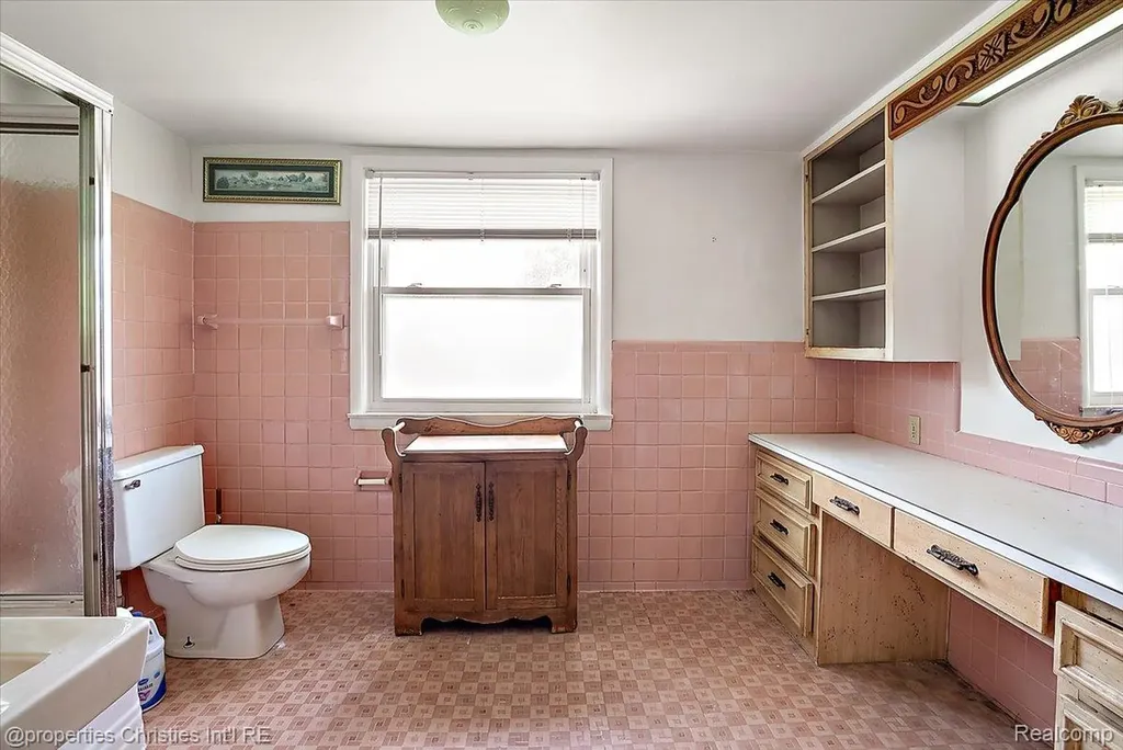 14700 Fox Redford Charter Township MI 48239