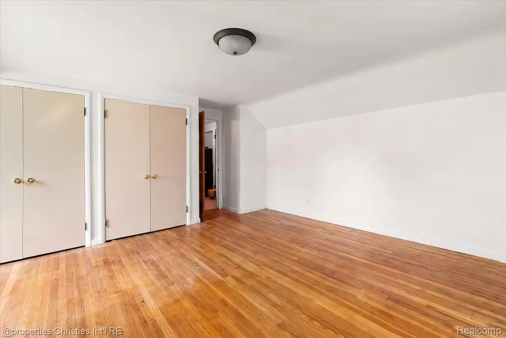 14700 Fox Redford Charter Township MI 48239