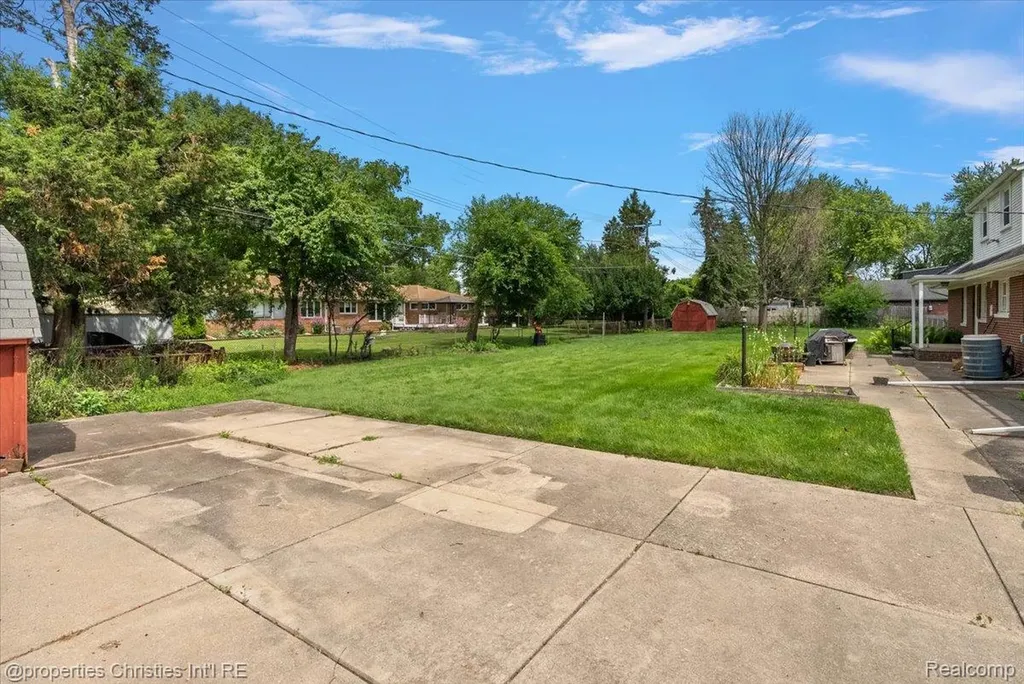 14700 Fox Redford Charter Township MI 48239