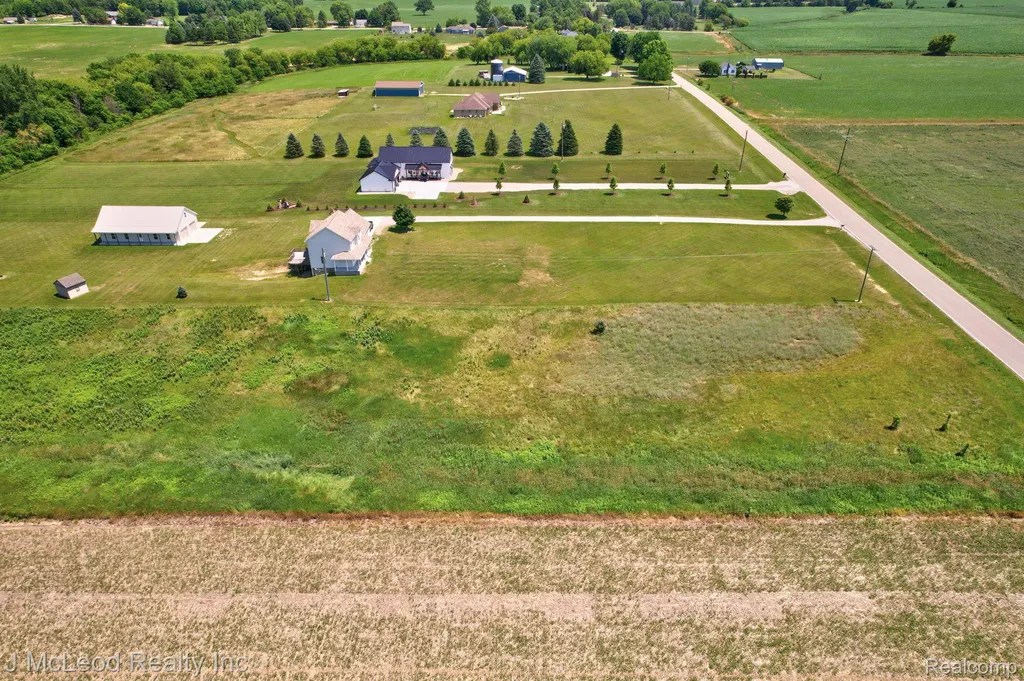5160 Barnes Road Millington Township MI 48746