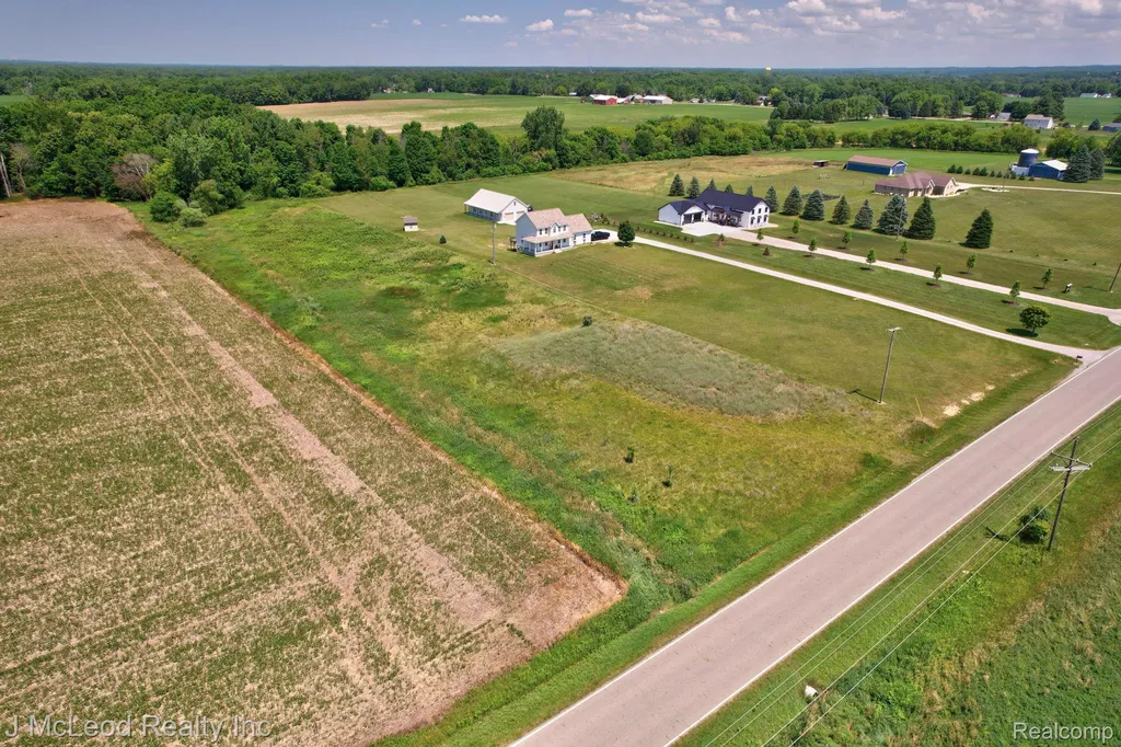 5160 Barnes Road Millington Township MI 48746