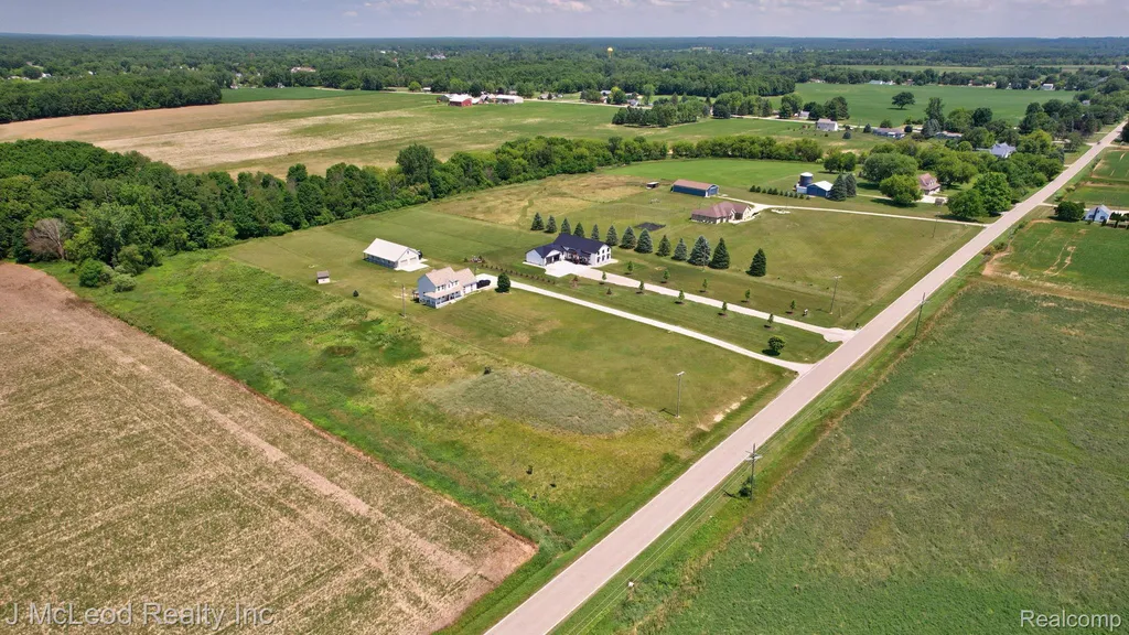 5160 Barnes Road Millington Township MI 48746