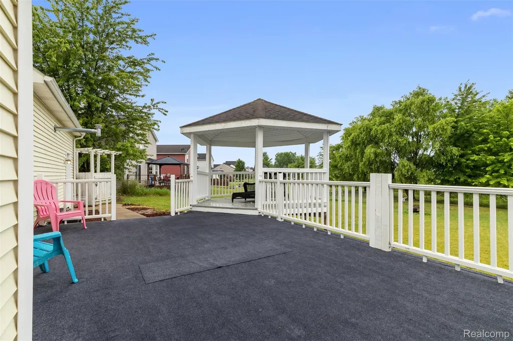 13046 Stony Brook Pass Fenton Charter Township MI 48451