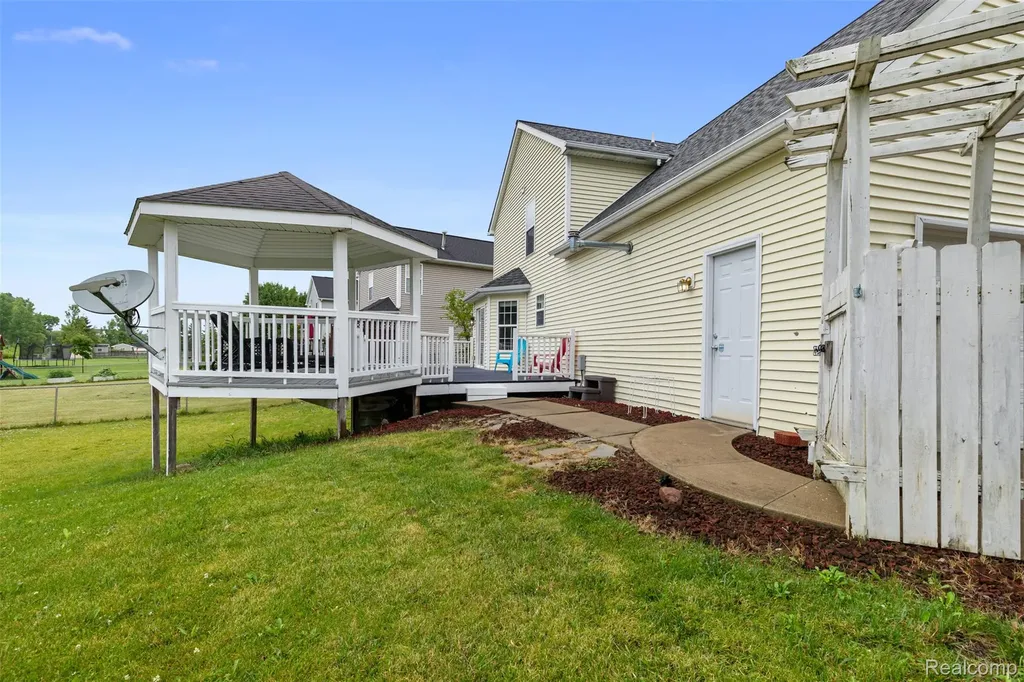 13046 Stony Brook Pass Fenton Charter Township MI 48451