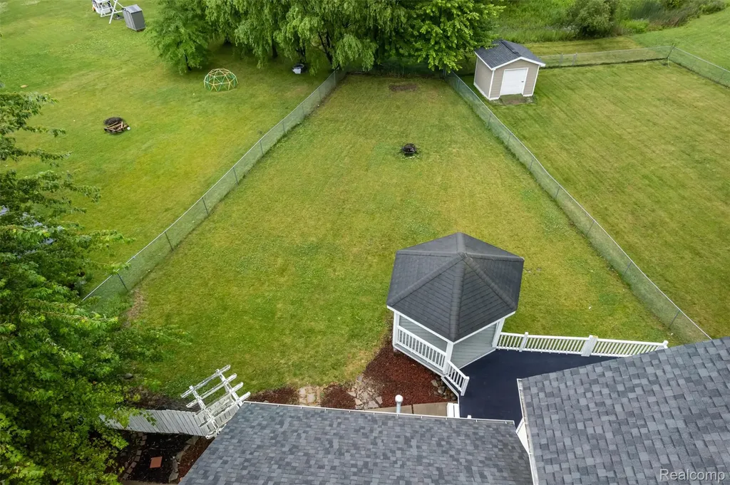 13046 Stony Brook Pass Fenton Charter Township MI 48451