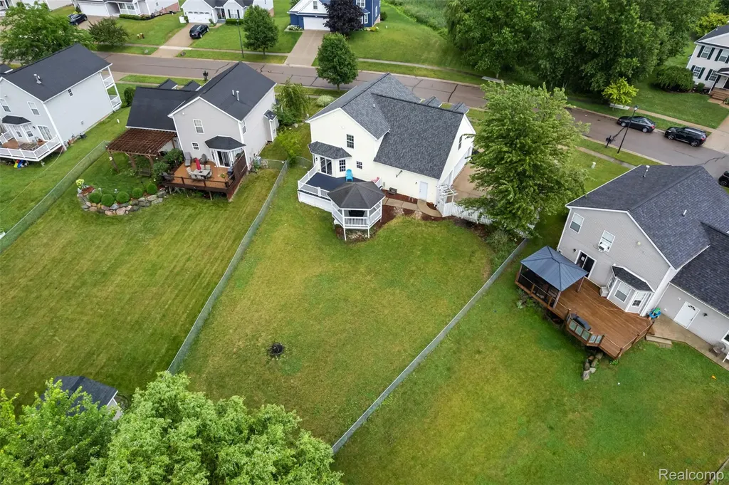 13046 Stony Brook Pass Fenton Charter Township MI 48451