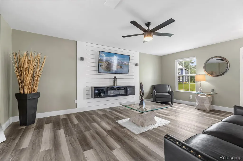 13046 Stony Brook Pass Fenton Charter Township MI 48451