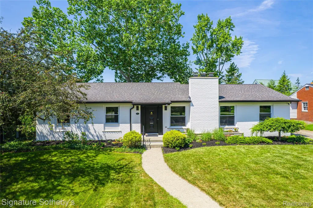 154 S Cranbrook Cross Road Bloomfield Hills City MI 48301