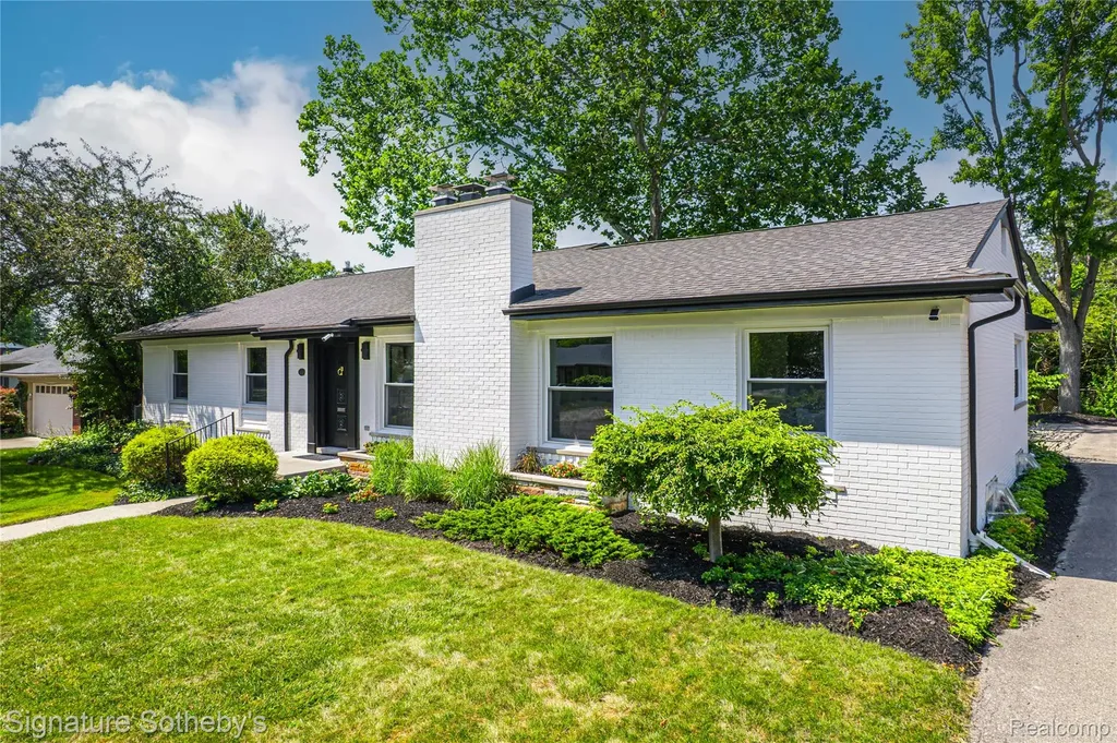 154 S Cranbrook Cross Road Bloomfield Hills City MI 48301