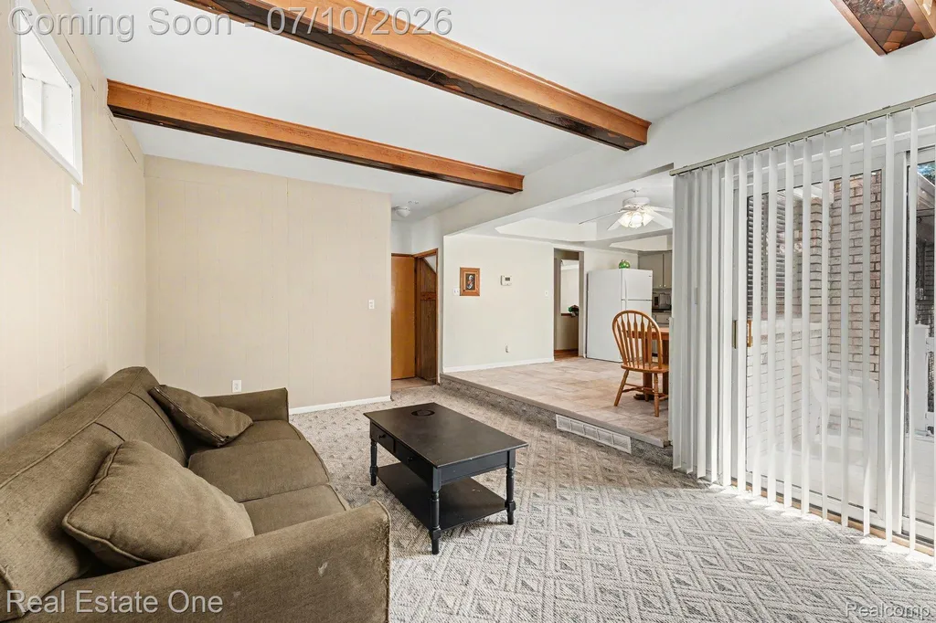 27663 Audrey Avenue Warren City MI 48092
